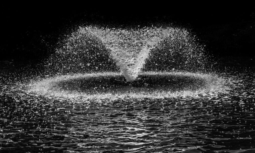 fountain, splash, water-2498605.jpg